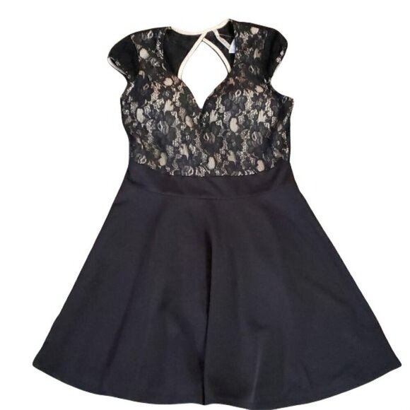 Lace & Satin Black A-Line Dress With Keyhole Design By Zinga - Picture 1 of 6